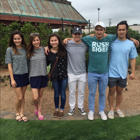 Meet your Posher, Lindsay - Picture 3 of 8